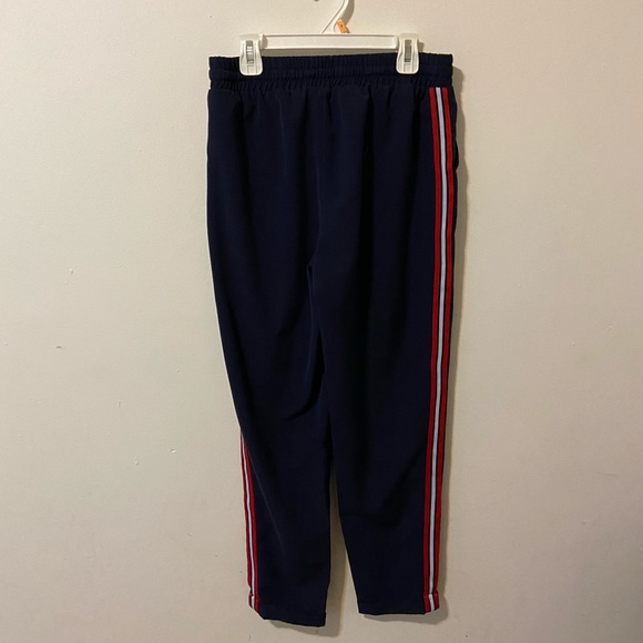 !!!BUNDLE!!! Ardene t-shirt and pants bundle - Picture 5 of 5